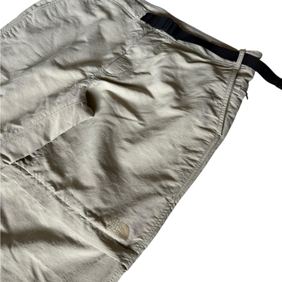 Classic The North Face Paramount Convertible Pants in khaki beige - Picture 5 of 7